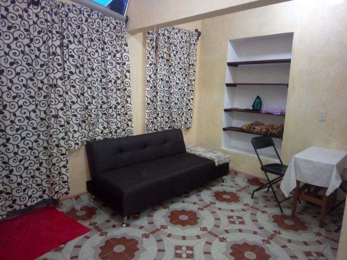 Hospedaje Casa Cortes - Recamaras De Descanso, Tepoztlan Mor - No Contamos Con Estacionamiento Εξωτερικό φωτογραφία