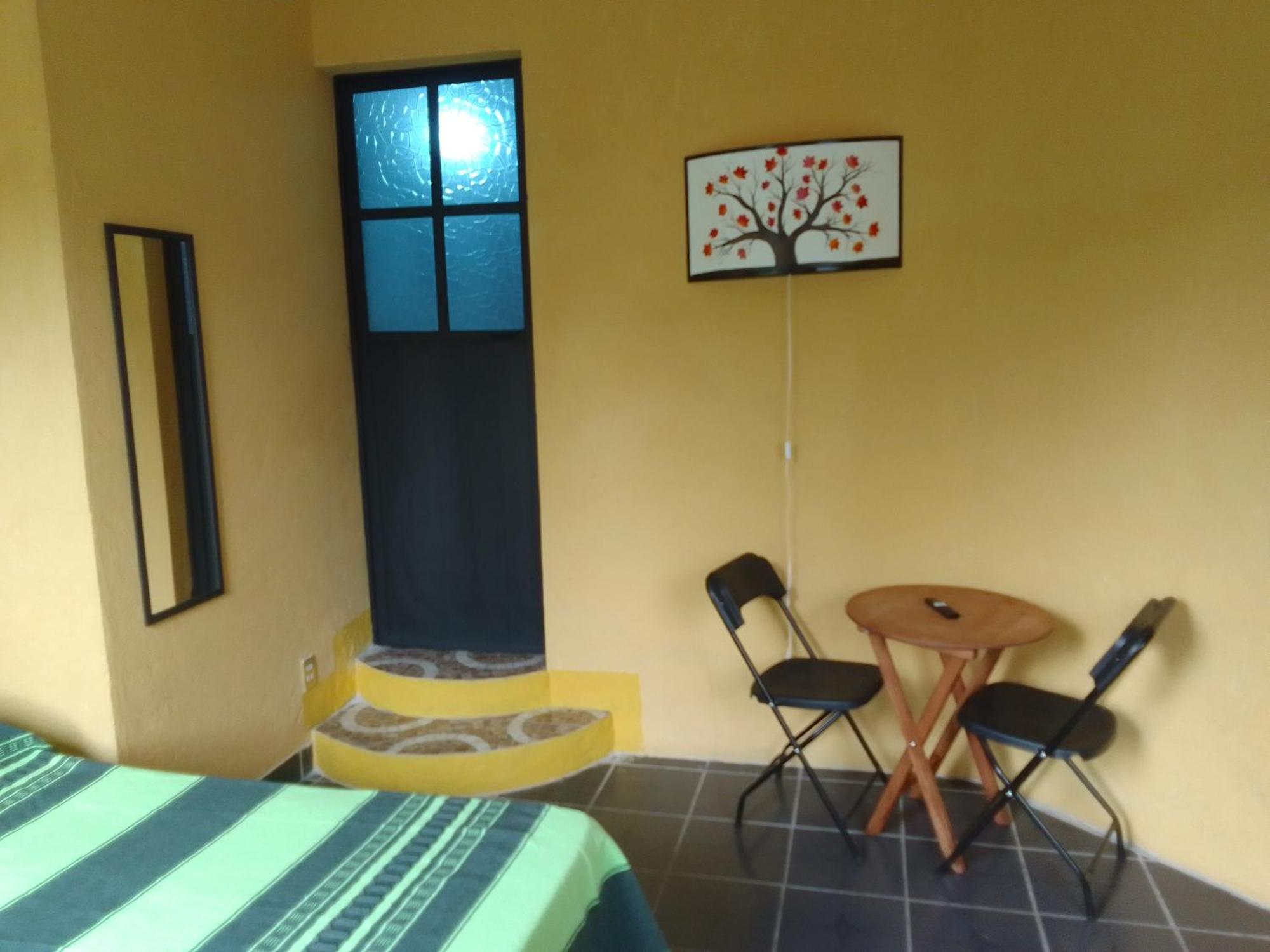 Hospedaje Casa Cortes - Recamaras De Descanso, Tepoztlan Mor - No Contamos Con Estacionamiento Εξωτερικό φωτογραφία