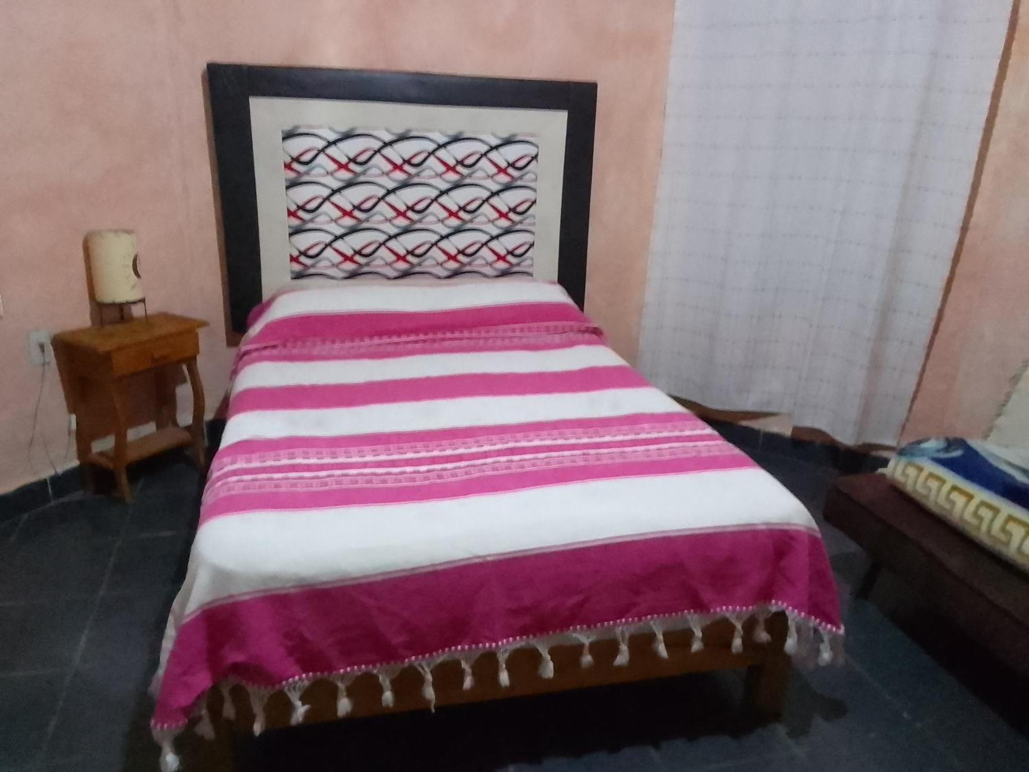 Hospedaje Casa Cortes - Recamaras De Descanso, Tepoztlan Mor - No Contamos Con Estacionamiento Εξωτερικό φωτογραφία